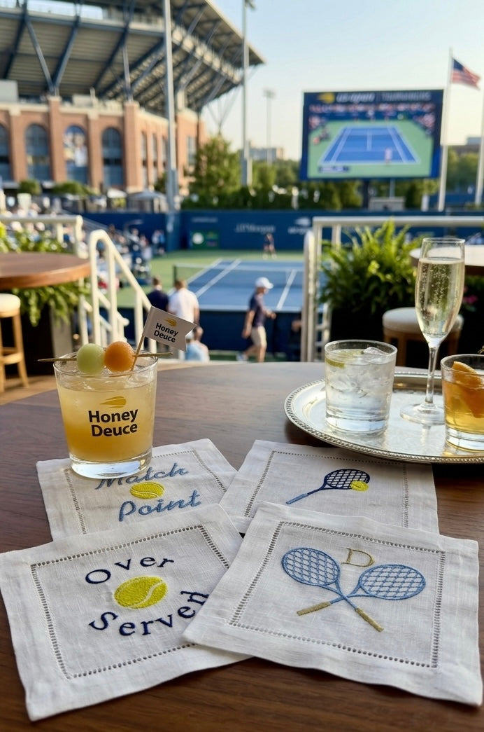 Sports themed Embroidered Cocktail Napkins/Cocktail brodées Serviette en lin/Aperitivo coasters