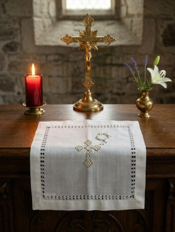 Altar corporal Cloth cross embroidery Holy communion Eucharist Celebration Lord’s Supper Bread tray communion wafers cover