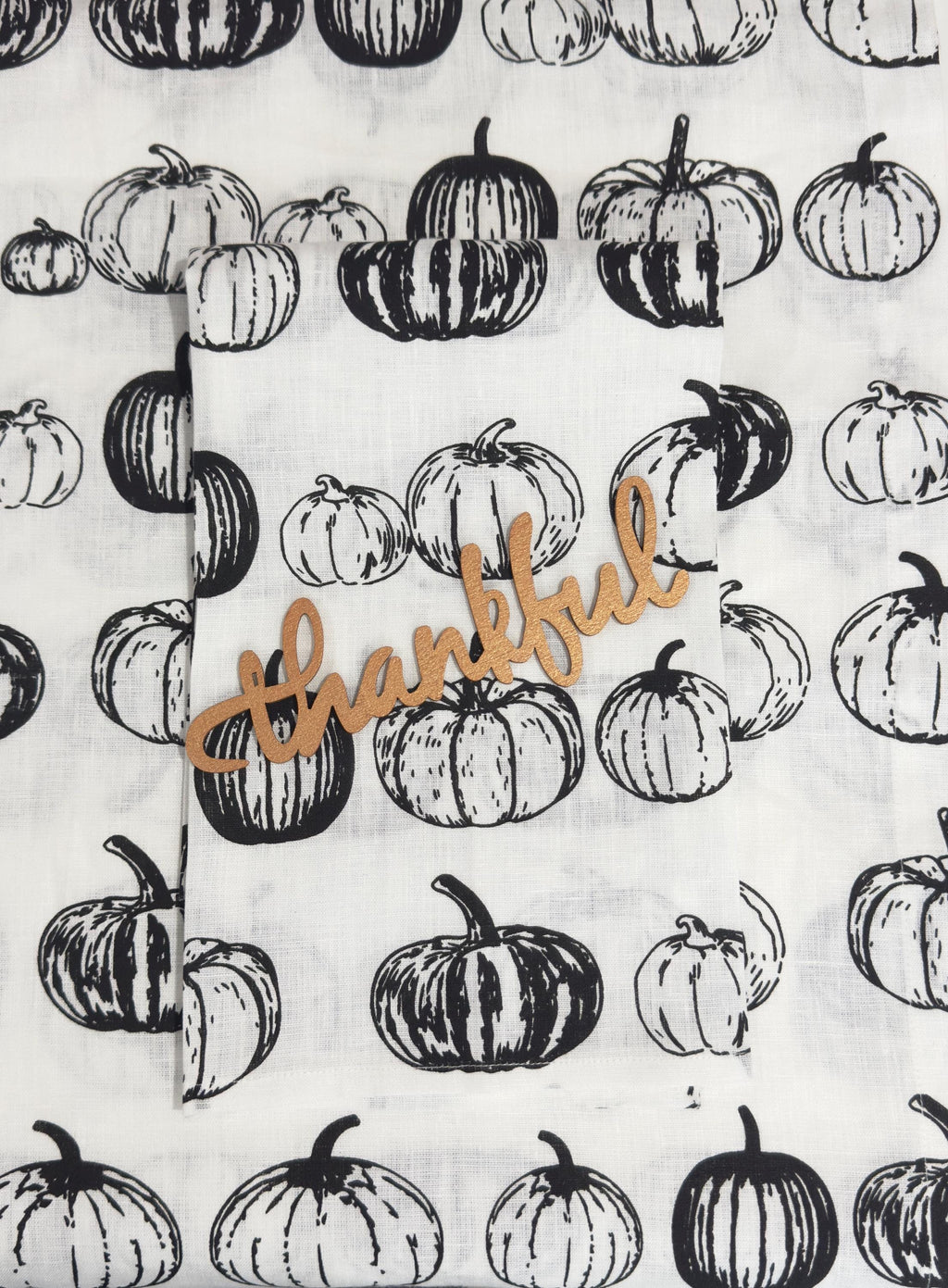 Pumpkin Patch Linen Table Runner: Embroidered Fall Decor