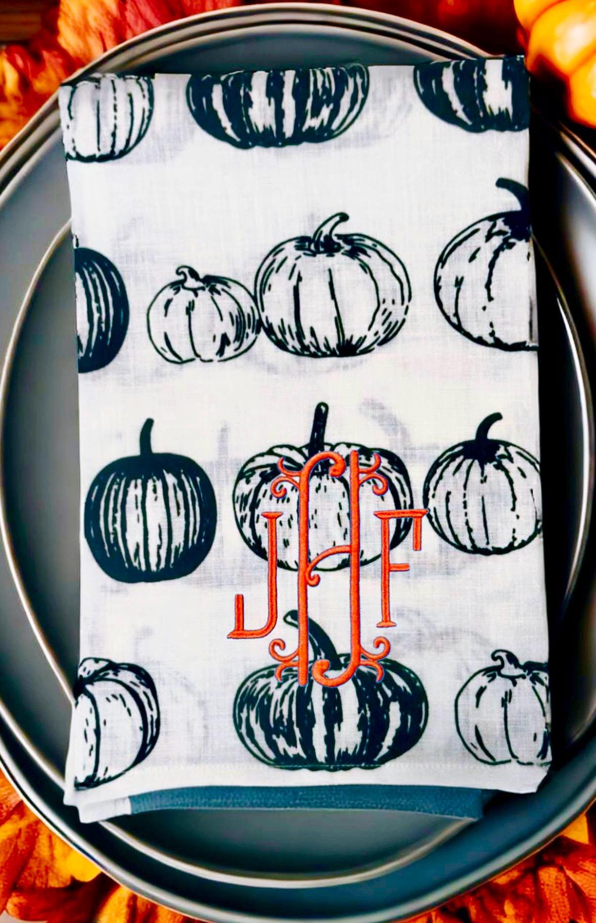Fall personalized pumpkin linen napkin|Linen napkin pumpkin embroidered monogram|Autumn Dinner Napkins|Thanksgiving Decor|Farmhouse decor