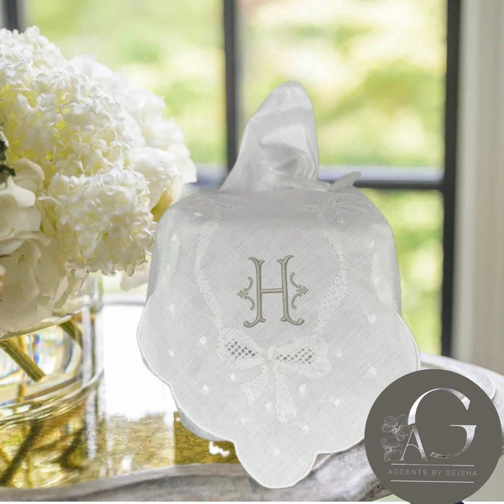 Linen tissue cover hostess gift Bath linens personalized linen Tissue holder embroidered tissue cover monogrammed linens Kleenex cover