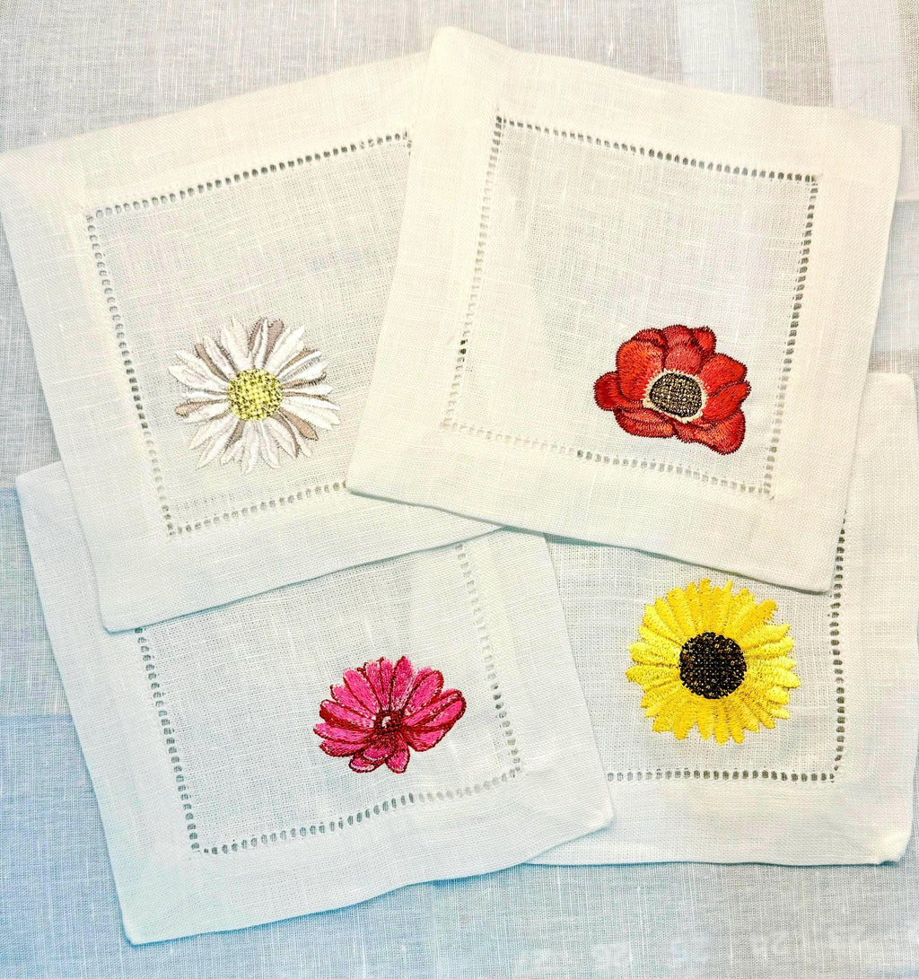 Monogrammed linen Cocktail Napkins Coasters housewarming Embroidered flowers host gift brodées Serviette en lin Aperitivo coasters