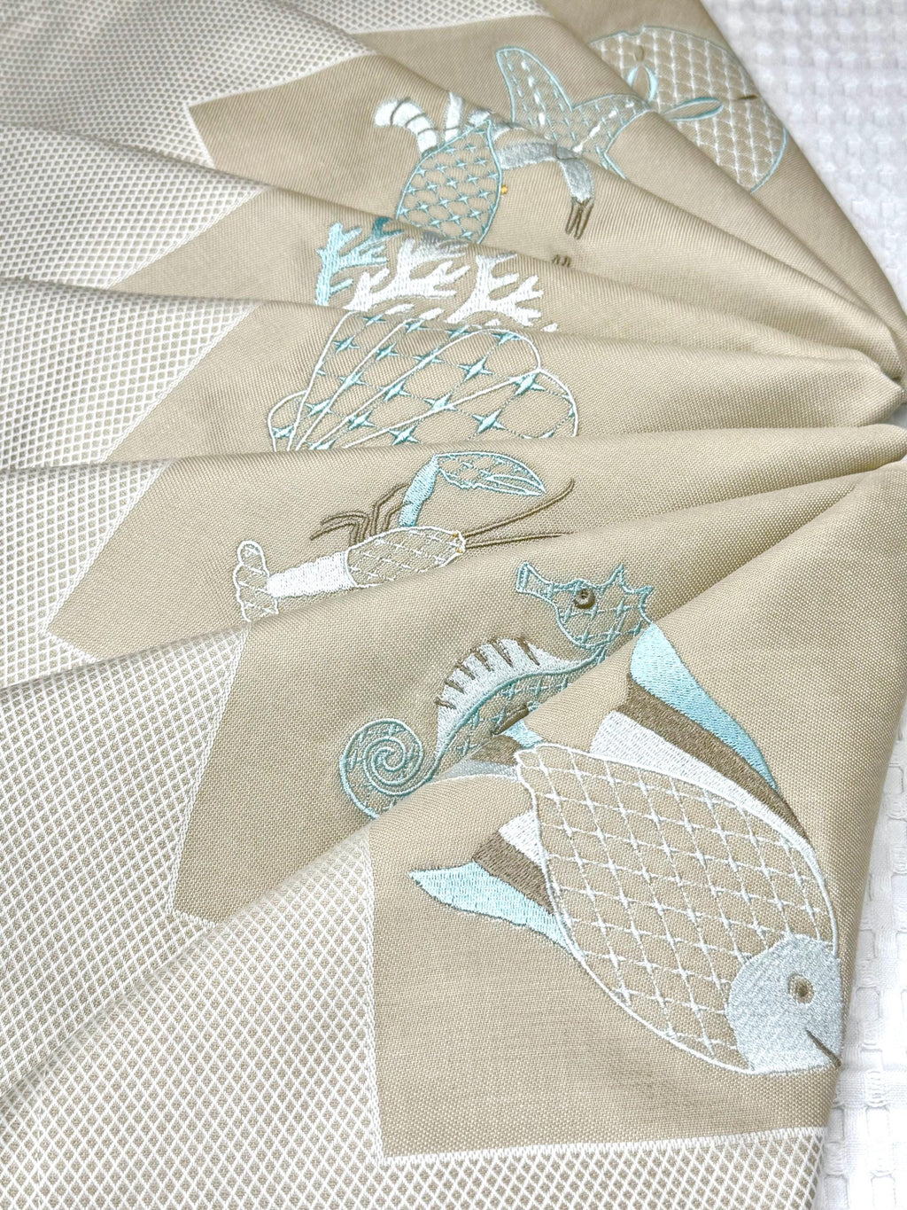 Nautical Embroidered Linen Napkins Coastal Dinner napkin Summer Seaside theme shells napkins Serviettes de vaisselle