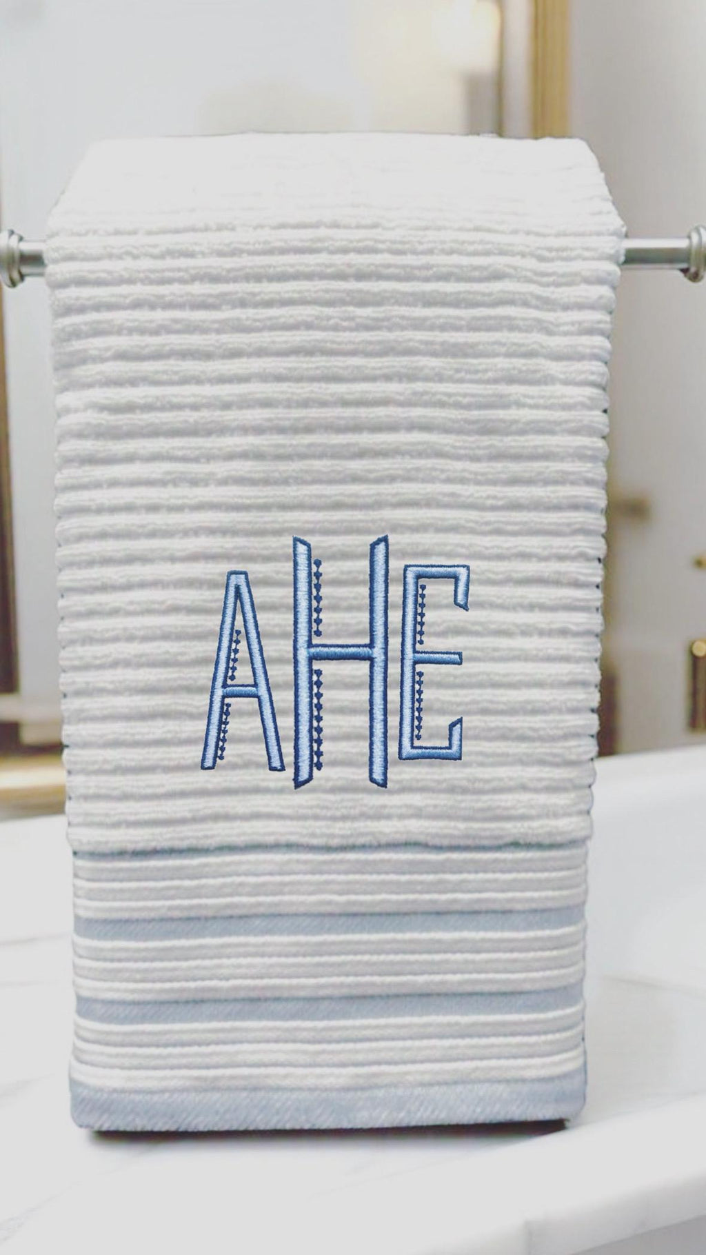 Embroidered Personalized Terry Hand Towel/Personalized Hand Towel/Bathroom Towel/ Bathroom Decor/Servierttes de toilette/Brodée/Bain