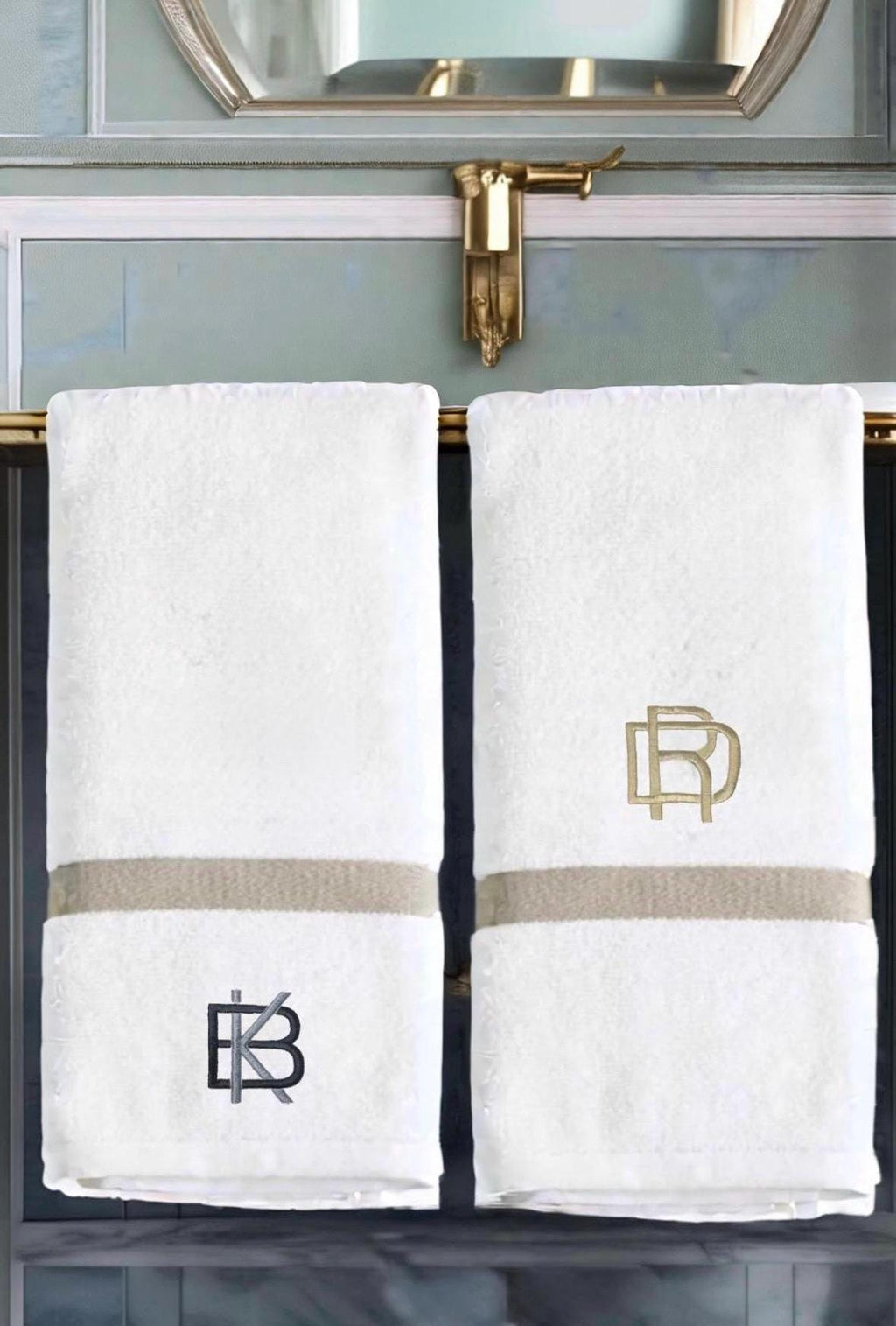 Embroidered Personalized Terry Weave Hand Towel/Personalized Hand Towel/Bathroom Towel/ Bathroom Decor/Servierttes de toilette/Brodée/Bain