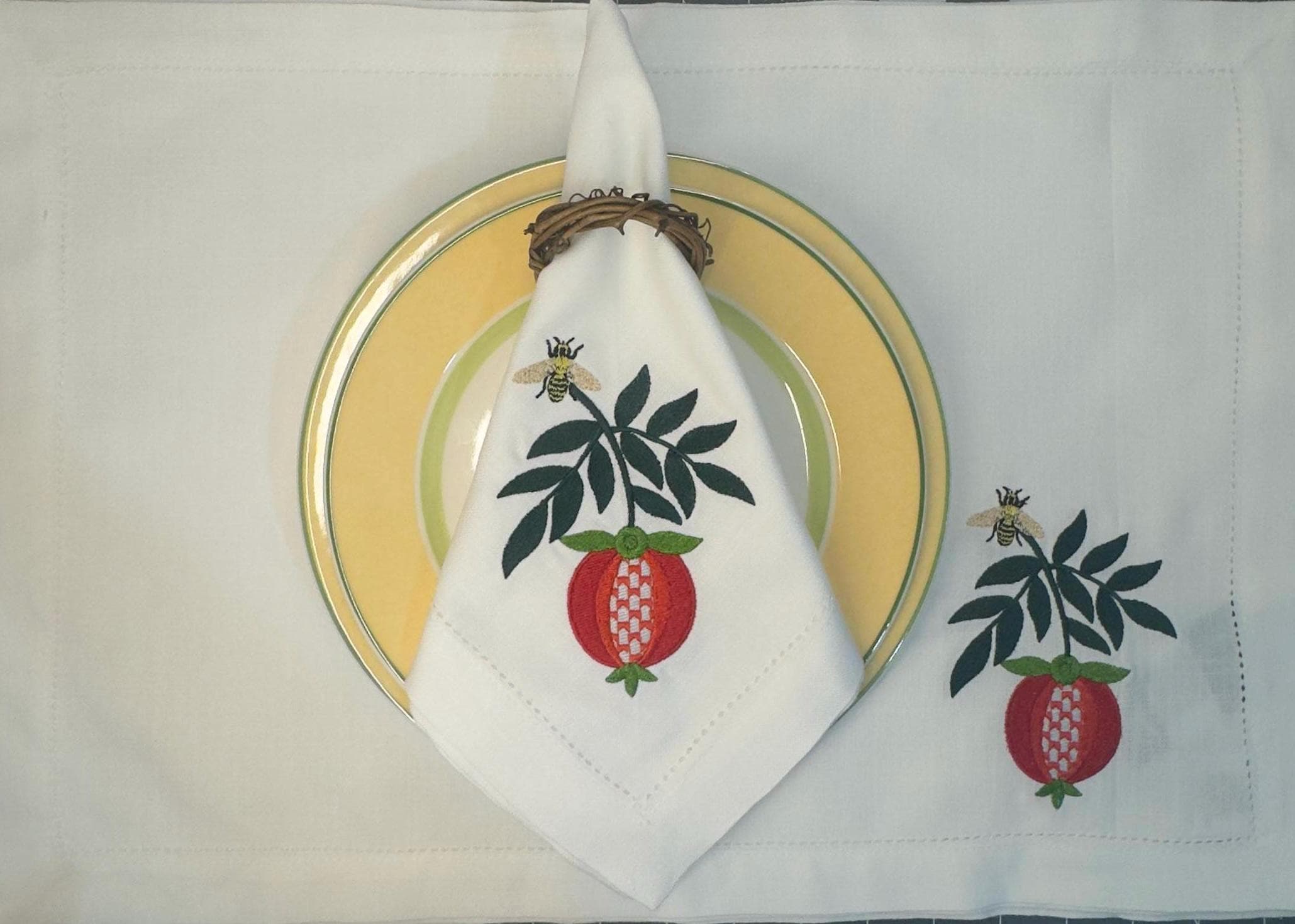 Challah Cover Shabbat Rosh Hashanah Sukkot Shavuot SHANA TOVA Jewish New Year Embroidered Placemats Holidays Jewish SederTable Passover