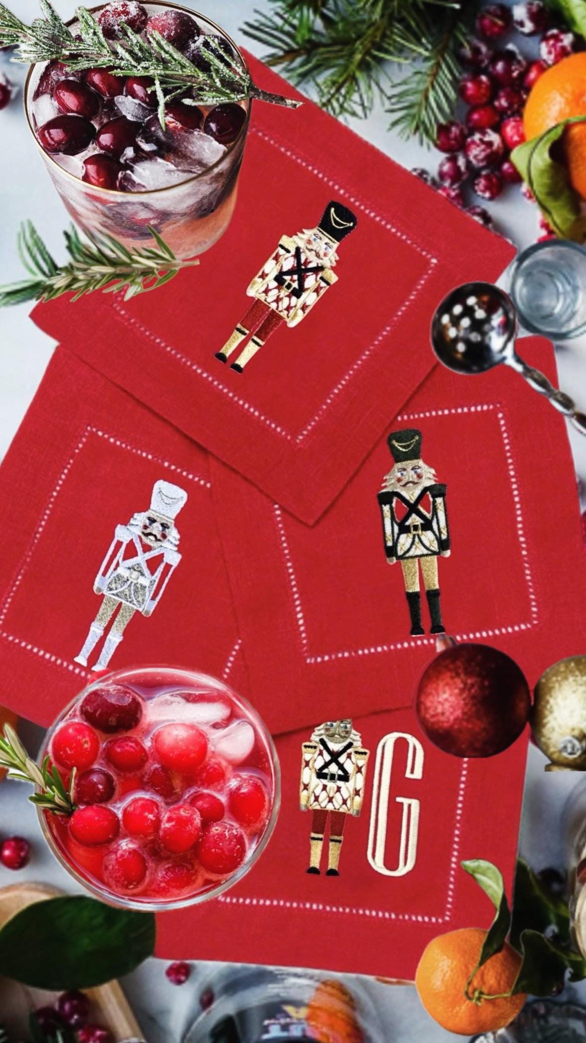 Christmas embroidered cocktail Napkins Linen hemstitched Monogram mistletoe holiday cocktail Napkins brodées Aperitivo hostess gift coasters