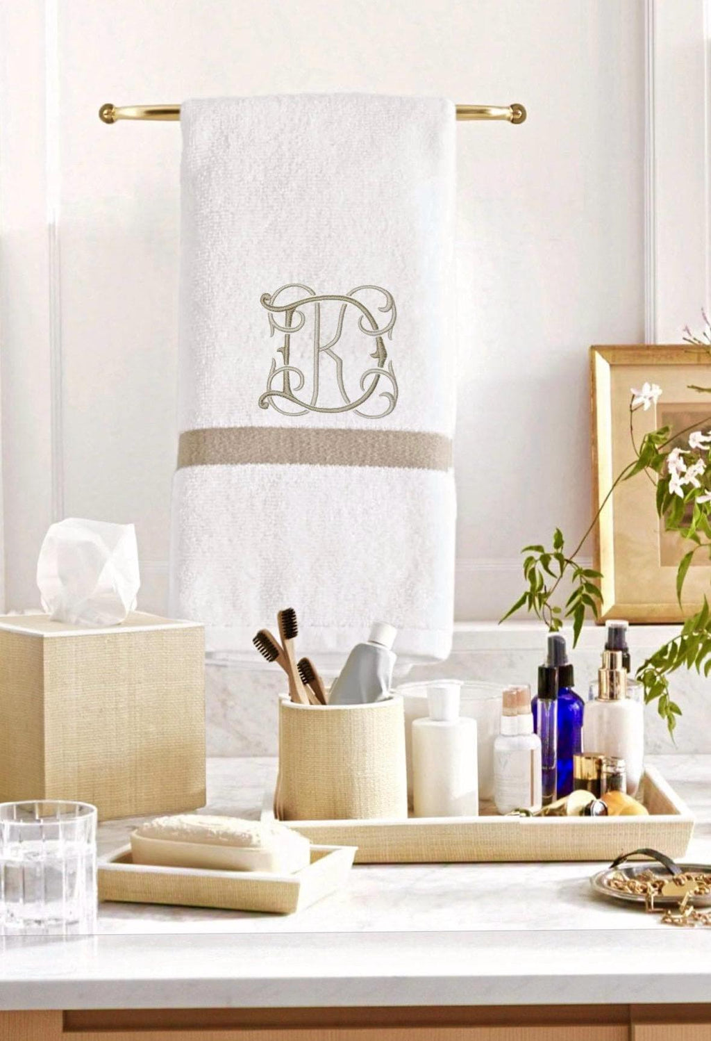 Embroidered Personalized Terry Weave Hand Towel/Personalized Hand Towel/Bathroom Towel/ Bathroom Decor/Servierttes de toilette/Brodée/Bain