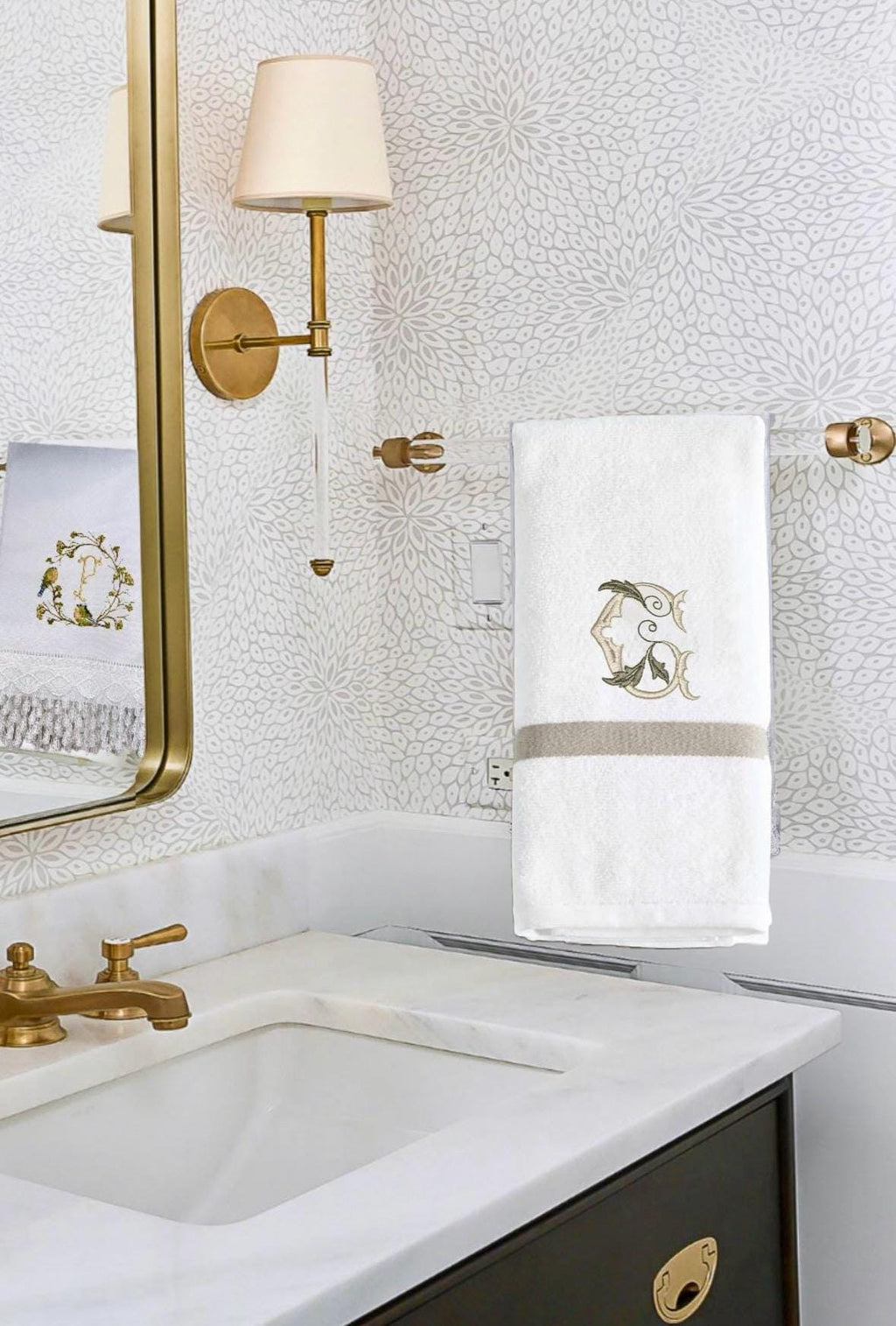 Embroidered Personalized Terry Weave Hand Towel/Personalized Hand Towel/Bathroom Towel/ Bathroom Decor/Servierttes de toilette/Brodée/Bain