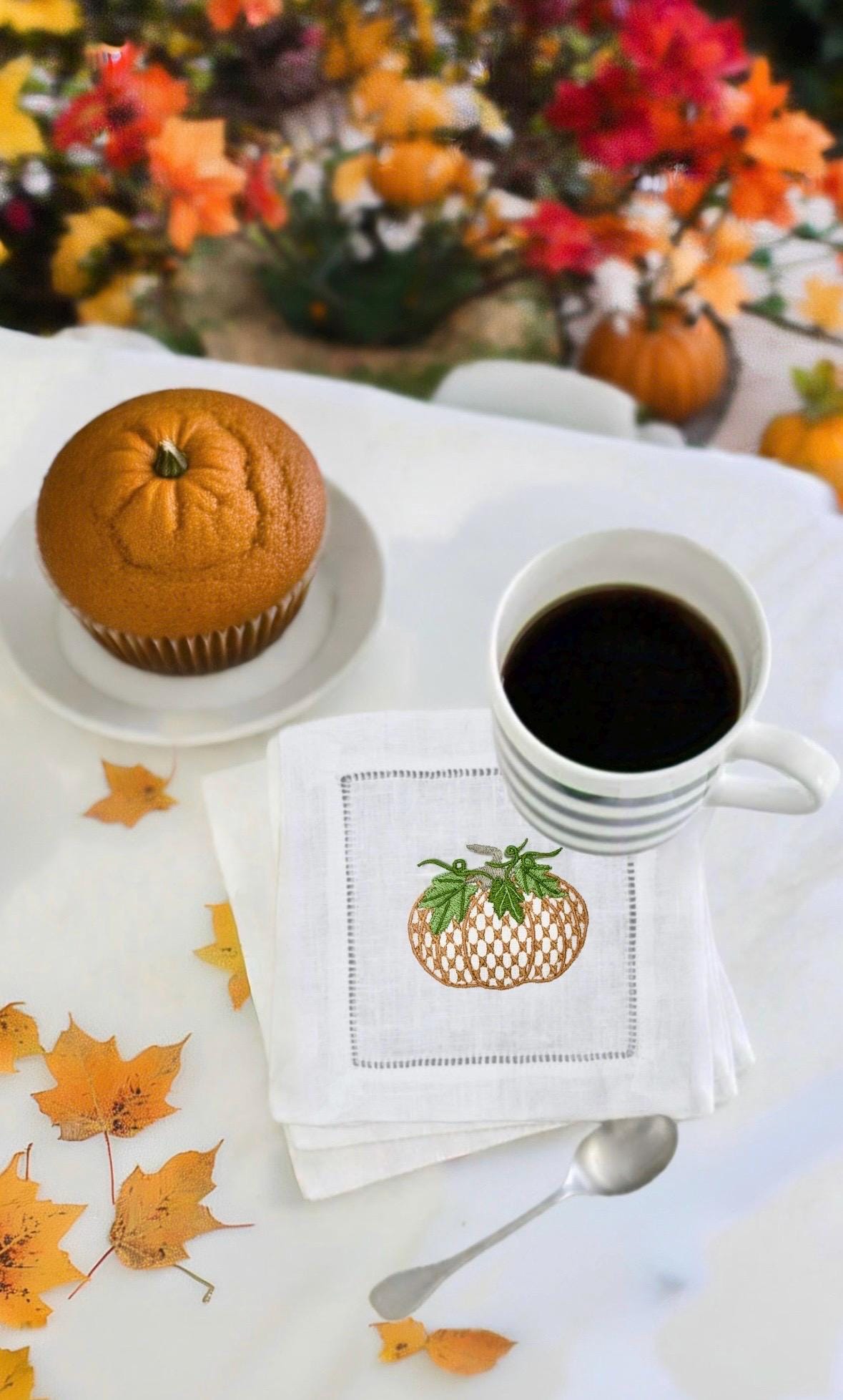 Fall Pumpkin embroidered Cocktail Napkins Hemstitched Monogramed Cocktail Napkin Cocktail brodées Serviette en lin/Aperitivo coasters