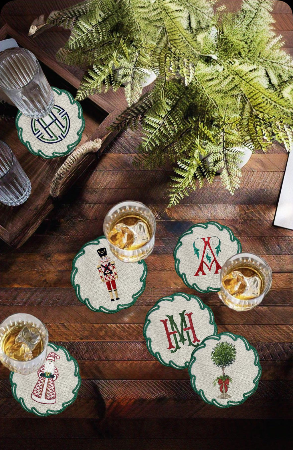 Monogrammed Scalloped Edge Cocktail Napkins Coasters housewarming Embroidered host gift brodées Serviette en lin Aperitivo coasters