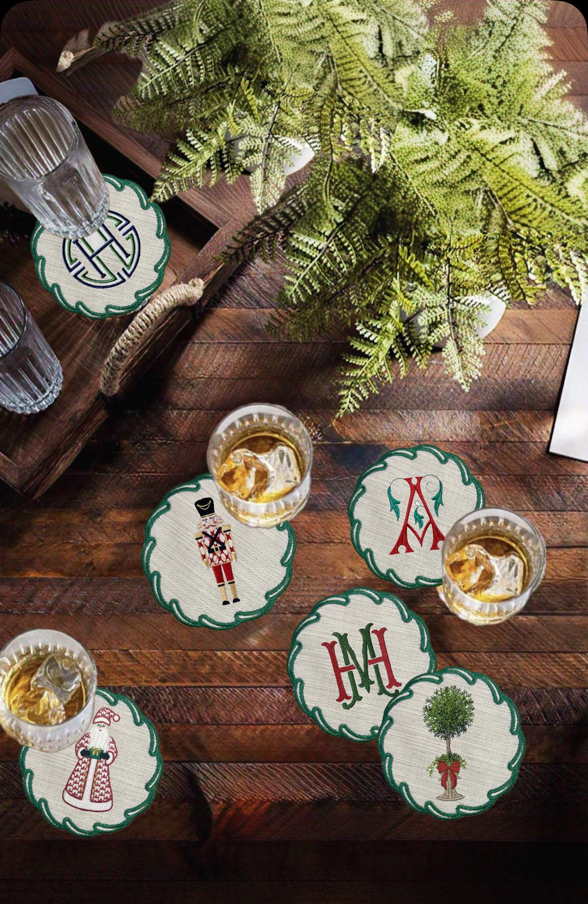 Monogrammed Scalloped Edge Cocktail Napkins Coasters housewarming Embroidered host gift brodées Serviette en lin Aperitivo coasters