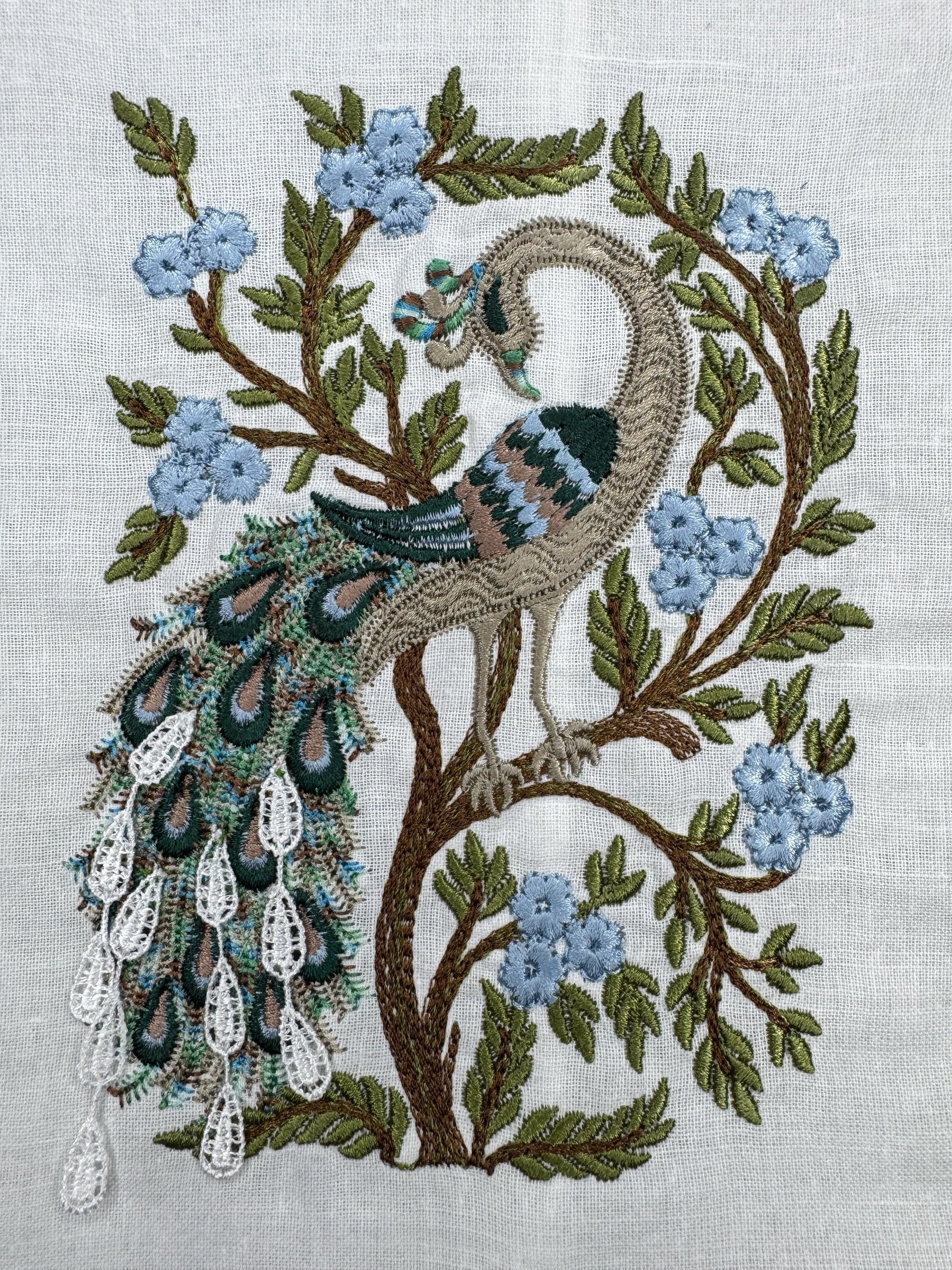 Peacock embroidered hand Towel Linen tea towel Guest Fingertip towel Serviettes de toilette brodée Bain lins