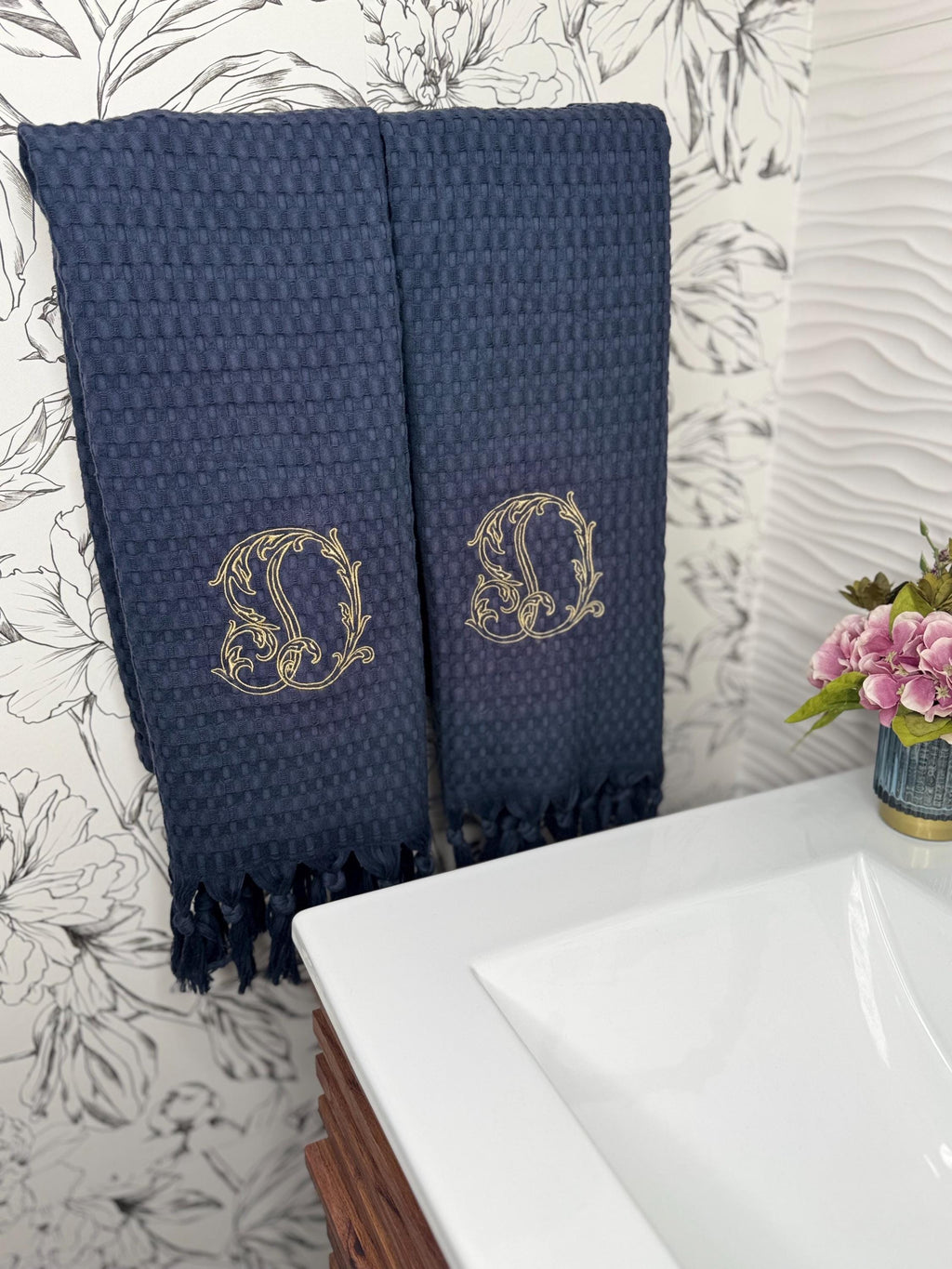 Embroidered Personalized Waffle Weave linen Towel Personalized pique Towel Bathroom Towel Bathroom Decor Servierttes de toilette Brodée Bain