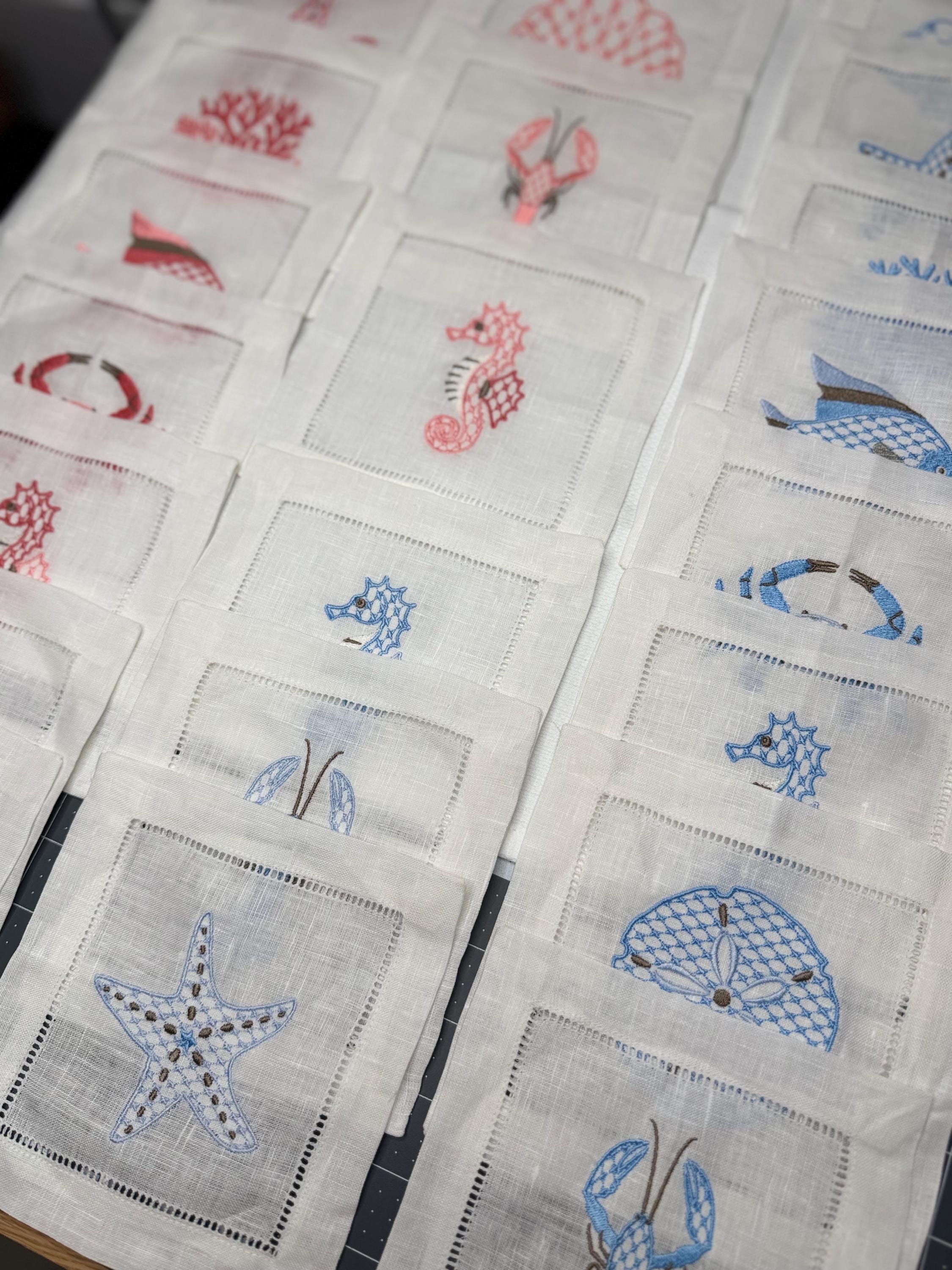 Linen hemstitched Cocktail Napkins Coastal Cocktail Napkins Embroidered Cocktail Napkin/Cocktail brodées Serviette en lin/Aperitivo coasters