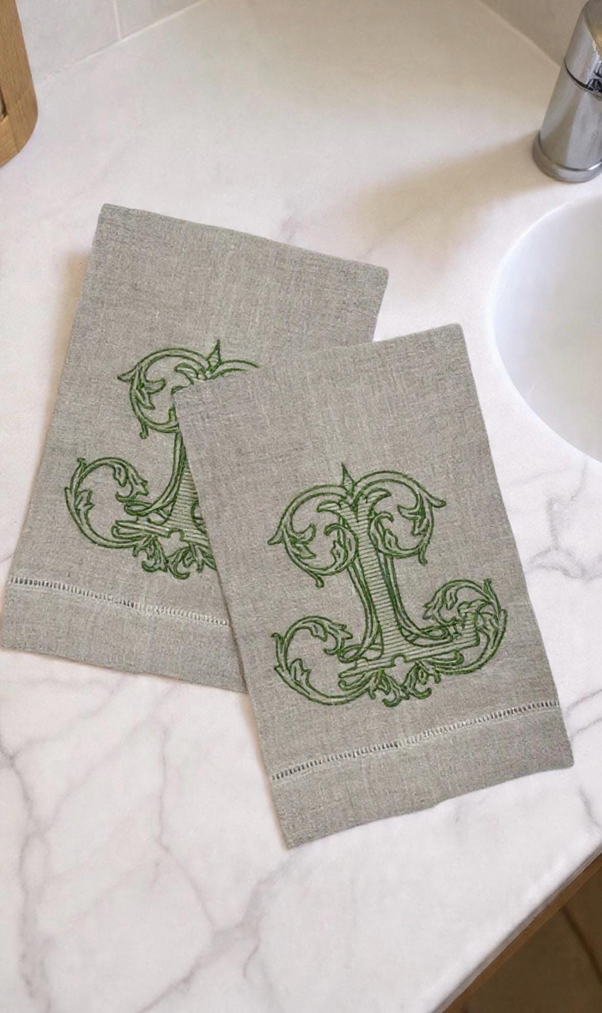 Embroidered monogram Towel personalized fingertip Towel Serviettes de Toilette brodée personnalisées monogramme