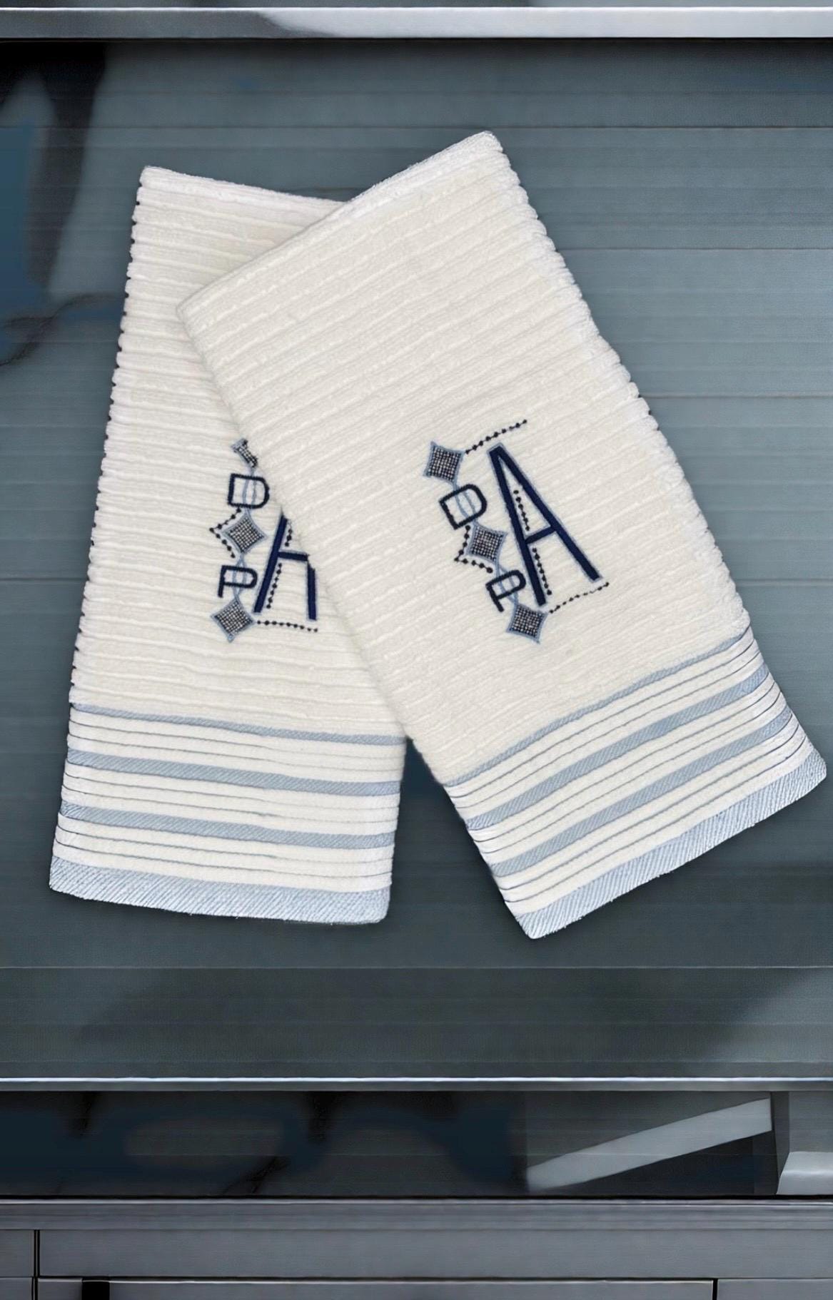 Embroidered Personalized Terry Hand Towel/Personalized Hand Towel/Bathroom Towel/ Bathroom Decor/Servierttes de toilette/Brodée/Bain