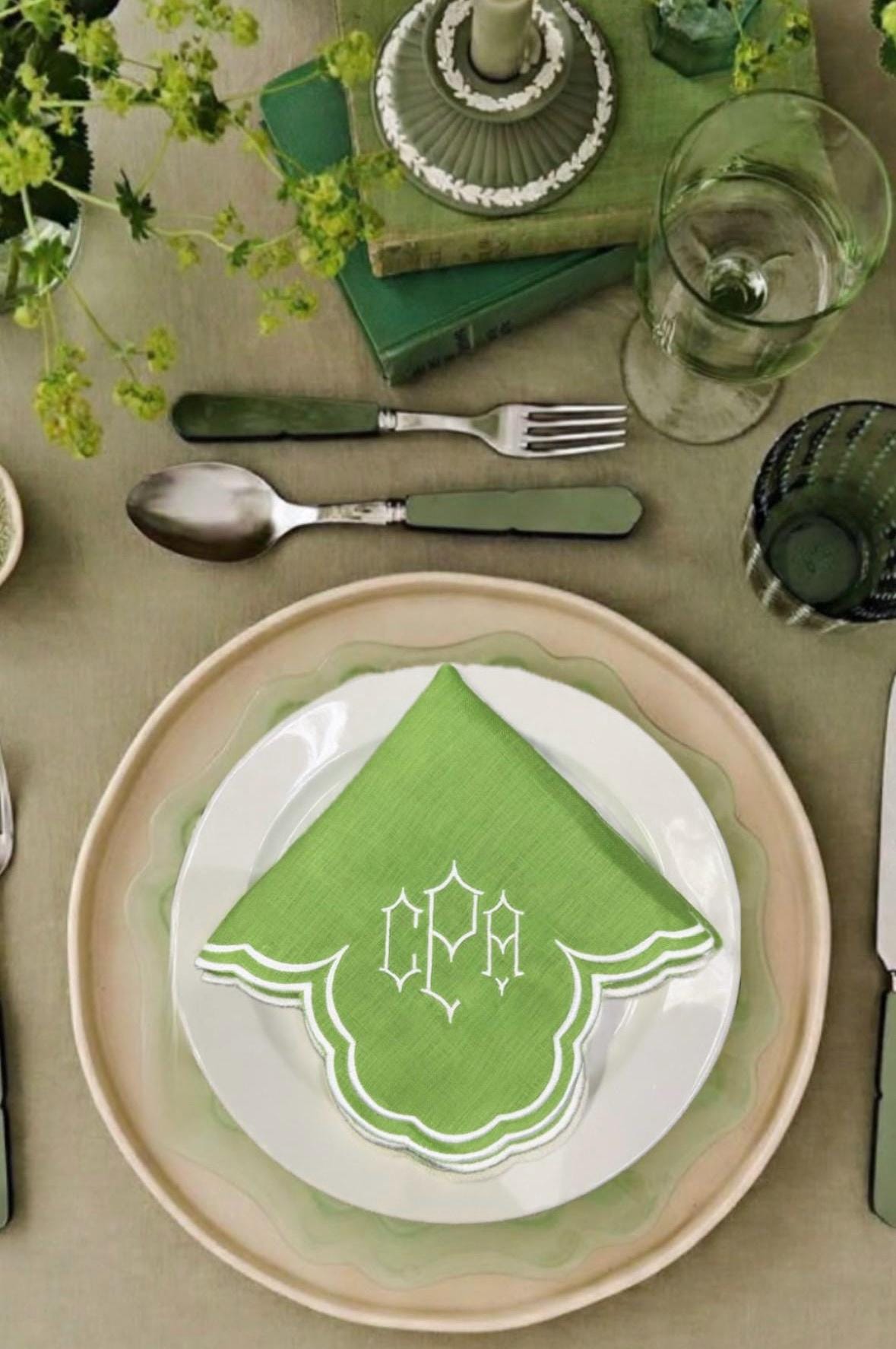 Placemats Linen Embroidered apple green scalloped rectangular placemats & Linen Napkins Set table top decor place setting
