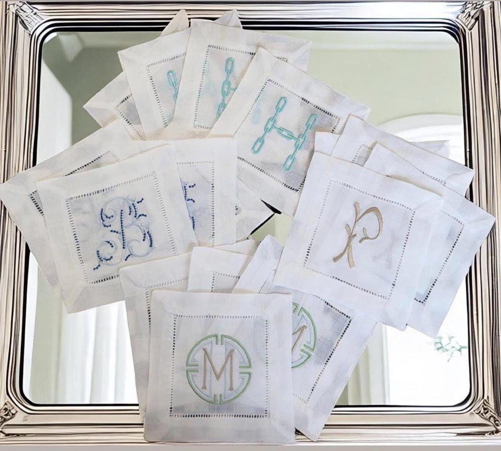 Linen hemstitched Cocktail Napkins Monogram Cocktail Napkin Embroidered Cocktail Napkin/Cocktail brodées Serviette en lin/Aperitivo coasters