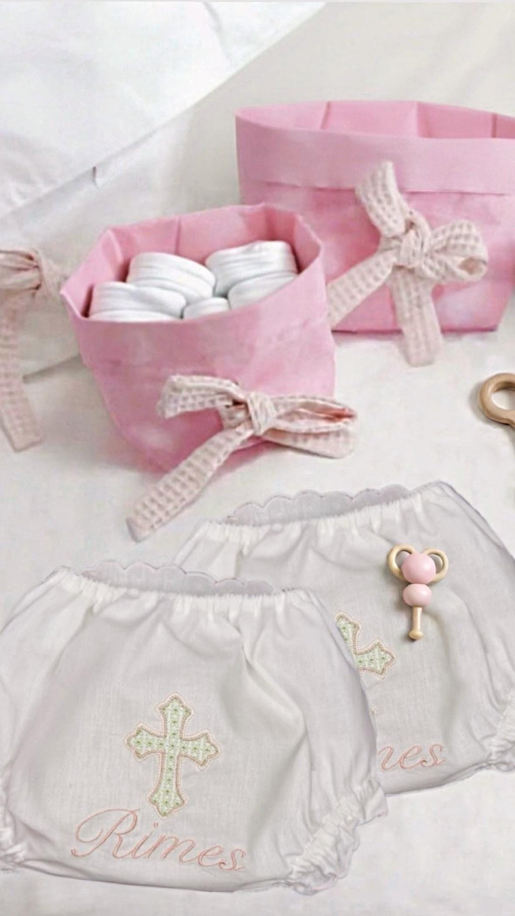 Monogrammed Baby Bloomers Personalized Baby Bloomers Diaper Cover scalloped Monogrammed Baby Diaper Cover
