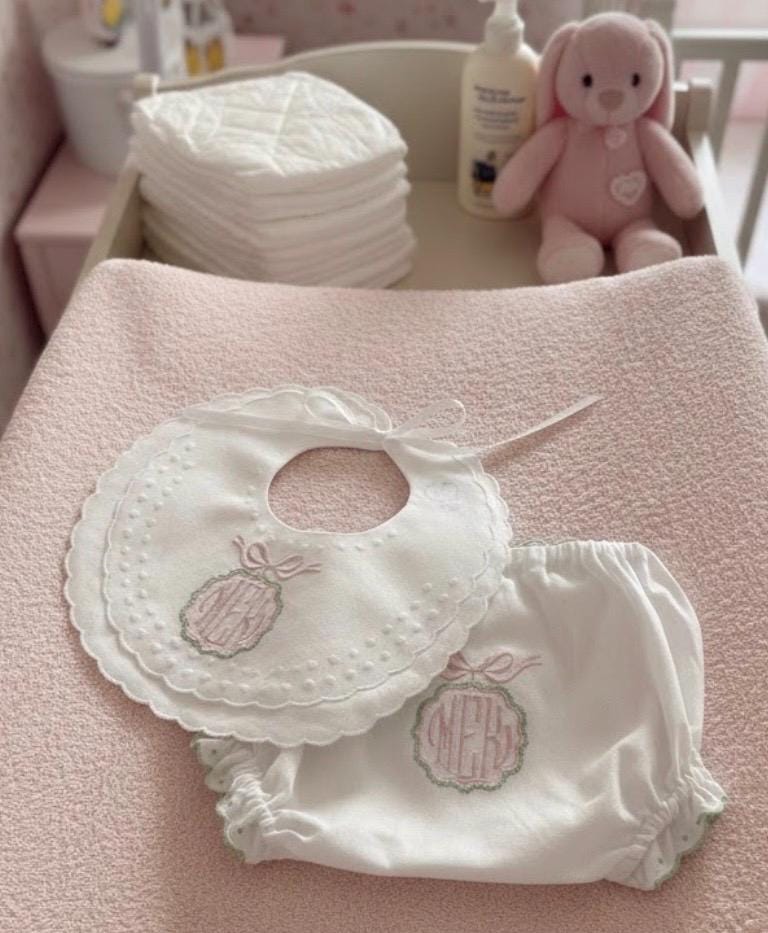 Monogrammed Baby Bloomers Personalized Baby Bloomers Diaper Cover scalloped Monogrammed Baby Diaper Cover