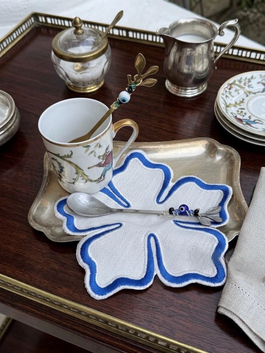 Embroidered Edge hibiscus Cocktail Napkins Coasters housewarming Embroidered host gift brodées Serviette en lin Aperitivo coasters